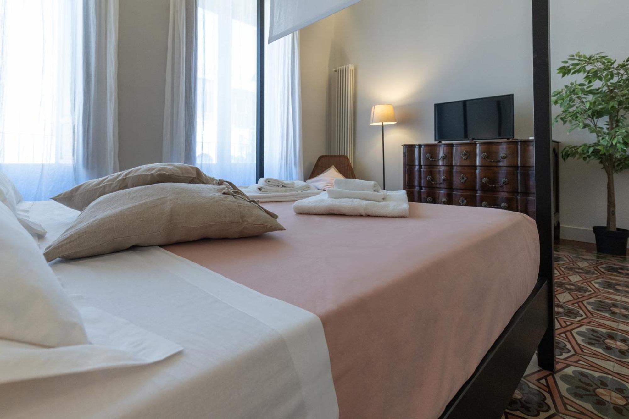 Mirone - Suite Apartments Catania Centro Buitenkant foto